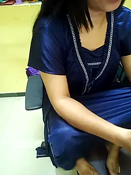 Snapshot of yourtamilcouple chatting on March 2026 06:59:01 AM yourtamilcouple online show from March 2026 06:59:01 AM