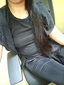 Snapshot of yourtamilcouple chatting on March 2026 06:41:02 AM yourtamilcouple online show from March 2026 06:41:02 AM