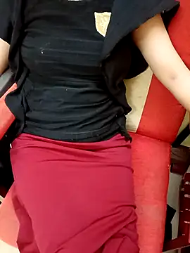 Snapshot of yourtamilcouple chatting on April 2026 03:09:02 PM yourtamilcouple online show from April 2026 03:09:02 PM