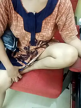 Snapshot of yourtamilcouple chatting on April 2026 10:35:02 AM yourtamilcouple online show from April 2026 10:35:02 AM