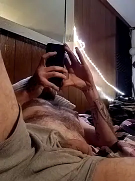 Snapshot of RobStrokes215 chatting on December 2024 10:37:02 AM RobStrokes215 online show from December 2024 10:37:02 AM