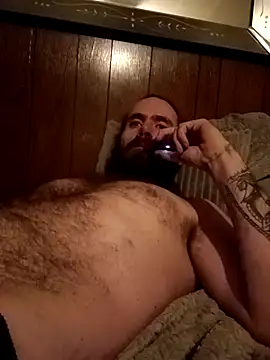 Snapshot of RobStrokes215 chatting on February 2025 11:26:02 PM RobStrokes215 online show from February 2025 11:26:02 PM