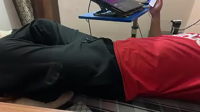 Snapshot of sexyboy09 chatting on October 2025 06:59:01 AM sexyboy09 online show from October 2025 06:59:01 AM