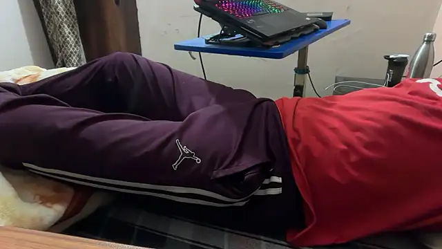 Snapshot of sexyboy09 chatting on October 2025 07:04:02 PM sexyboy09 online show from October 2025 07:04:02 PM