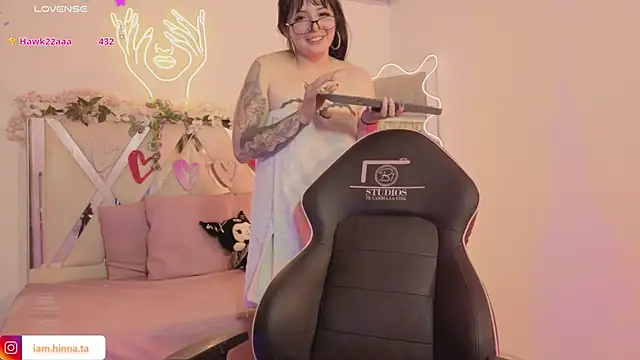 hina tay online show from January 2026 07:11:02 AM