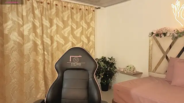 hina tay online show from February 2026 03:07:02 AM