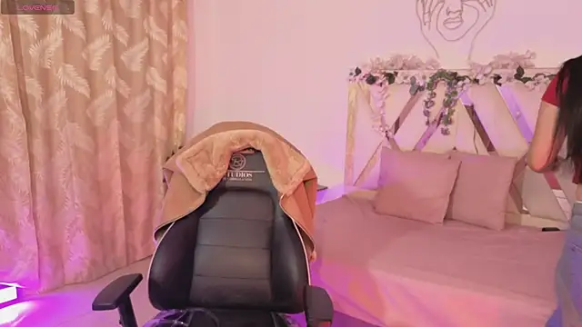 hina tay online show from February 2026 03:05:02 AM