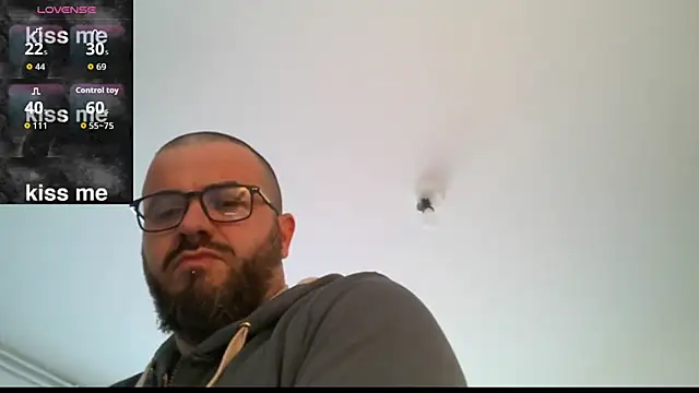 CaroAndMarc online show from December 2025 11:17:01 AM