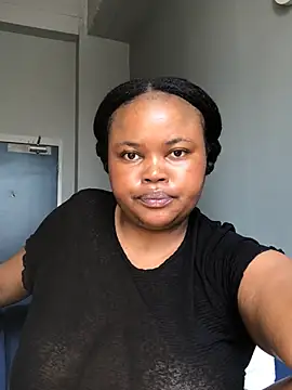 Snapshot of Curveysinaa chatting on March 2026 08:37:02 AM Curveysinaa online show from March 2026 08:37:02 AM