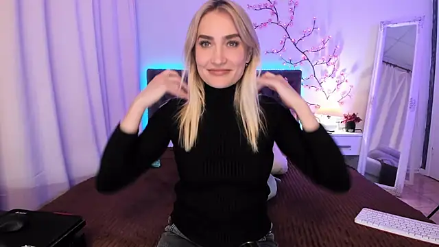 Snapshot of KateOwyns chatting on March 2026 02:32:01 PM KateOwyns online show from March 2026 02:32:01 PM