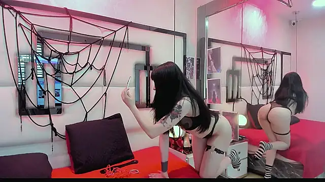 Snapshot of alixxon1 chatting on March 2026 02:33:02 PM alixxon1 online show from March 2026 02:33:02 PM