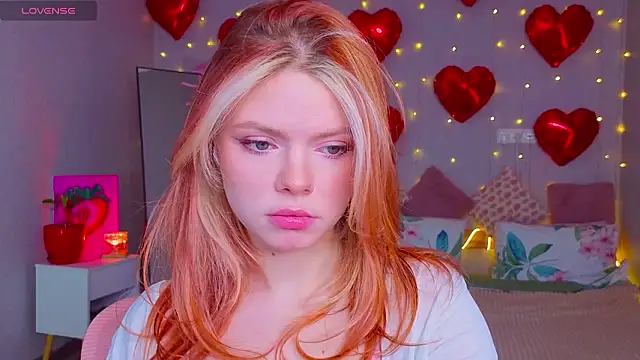 Snapshot of Red__Candy chatting on March 2026 03:52:01 PM Red Candy online show from March 2026 03:52:01 PM