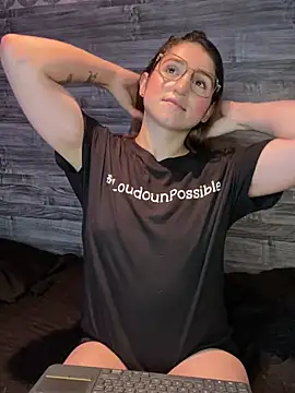 Snapshot of kamel-ayesha chatting on December 2024 12:23:02 PM kamel-ayesha online show from December 2024 12:23:02 PM