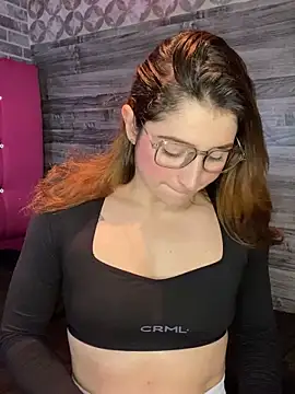 Snapshot of kamel-ayesha chatting on December 2024 12:19:02 PM kamel-ayesha online show from December 2024 12:19:02 PM