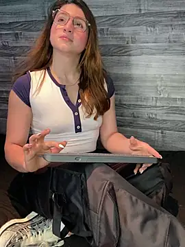 Snapshot of kamel-ayesha chatting on January 2025 02:47:02 PM kamel-ayesha online show from January 2025 02:47:02 PM