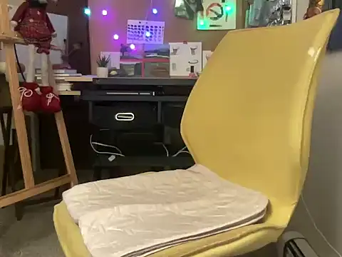 naughtyonbicycle online show from November 2025 01:08:02 AM