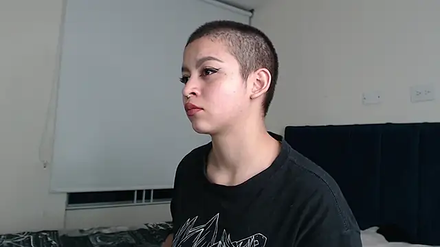 Bitsy Messy online show from March 2025 03:55:02 AM