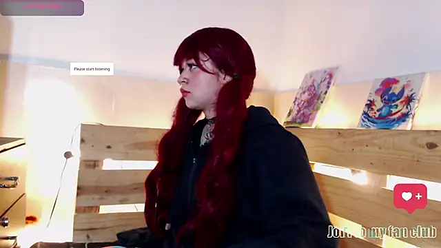 Snapshot of Bitsy_Messy chatting on November 2025 12:33:01 AM Bitsy Messy online show from November 2025 12:33:01 AM