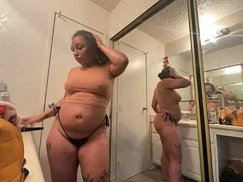 GoddessNih online show from November 2025 05:15:01 PM