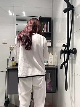 Aimeil online show from January 2025 11:54:02 AM