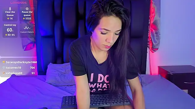 LuciaMoretti  online show from February 2026 03:32:02 AM