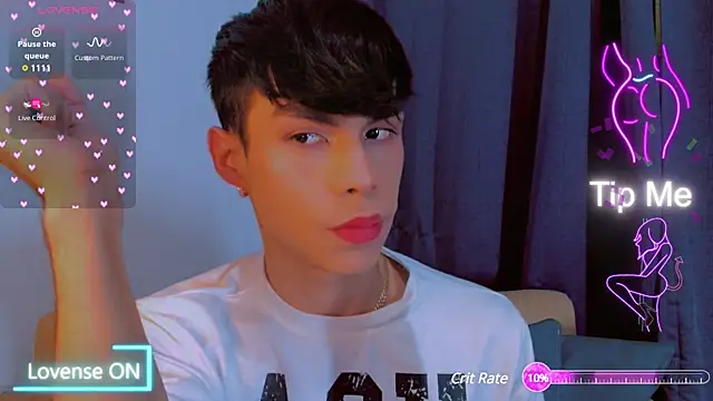 femboykeene online show from January 2025 05:40:01 AM