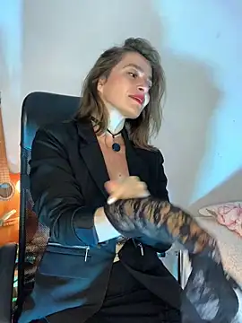 Snapshot of Liloo8923 chatting on March 2026 03:50:01 AM Liloo8923 online show from March 2026 03:50:01 AM