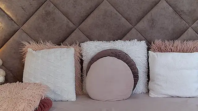 Snapshot of JaquelineM chatting on February 2025 10:37:02 AM JaquelineM online show from February 2025 10:37:02 AM