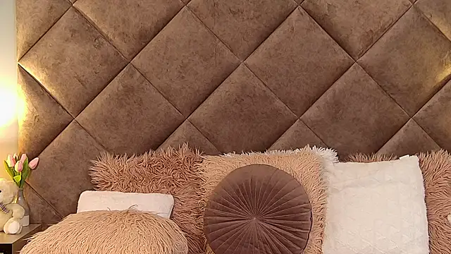 Snapshot of JaquelineM chatting on March 2025 05:05:02 AM JaquelineM online show from March 2025 05:05:02 AM