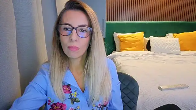 SukyGirl online show from September 2025 02:11:02 PM