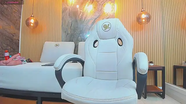 ella harper online show from October 2025 03:29:02 AM