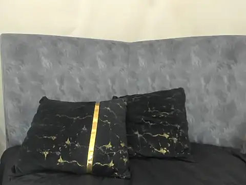 lindacastro02 online show from May 2026 01:40:01 PM