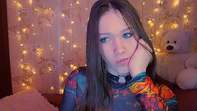 fluffy kitty  online show from March 2026 03:47:01 PM