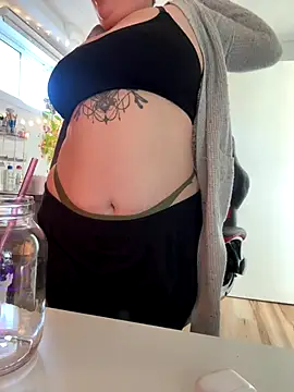 Sweetleeahxx online show from October 2025 01:18:01 PM