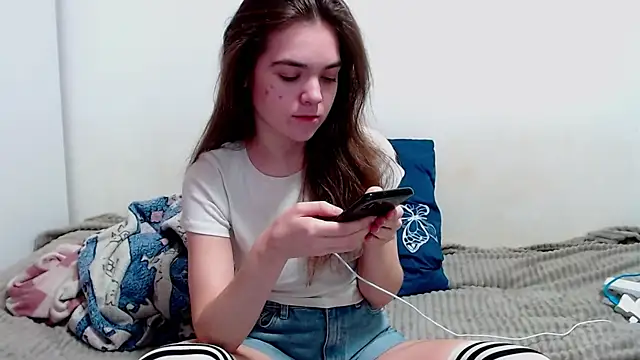 SallyMkn online show from February 2025 12:17:01 PM