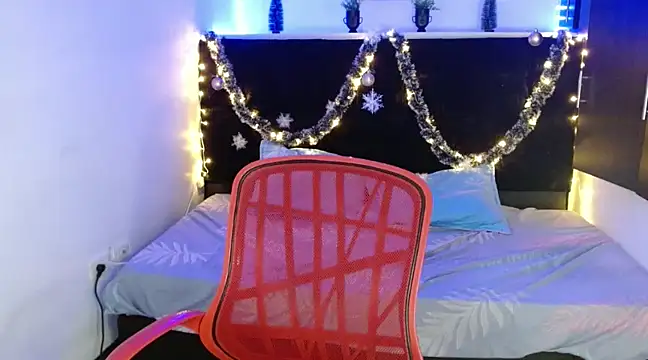 Miapeyton online show from December 2024 05:48:01 PM