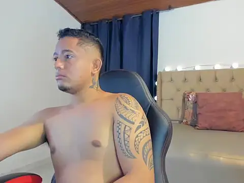 Snapshot of Michael_Acosta chatting on February 2025 11:58:01 AM Michael Acosta online show from February 2025 11:58:01 AM