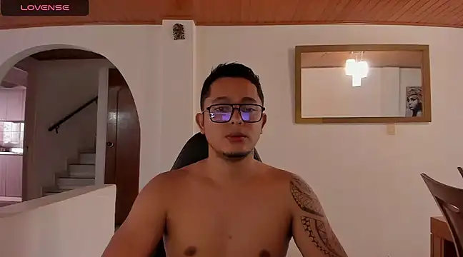 Snapshot of Michael_Acosta chatting on March 2025 08:10:02 PM Michael Acosta online show from March 2025 08:10:02 PM