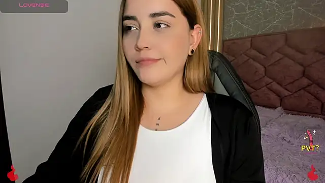 Lucia star   online show from December 2024 10:26:02 PM