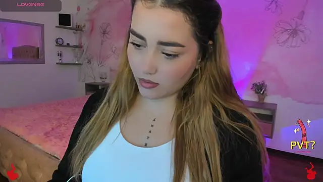 Lucia star   online show from February 2025 02:45:01 AM