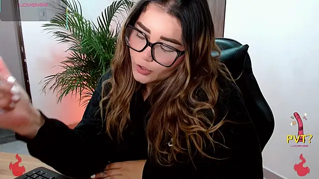 Snapshot of Lucia_star__ chatting on June 2026 02:03:02 AM Lucia star online show from June 2026 02:03:02 AM