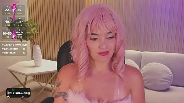 Snapshot of GiaFerrara chatting on January 2025 09:27:01 AM GiaFerrara online show from January 2025 09:27:01 AM