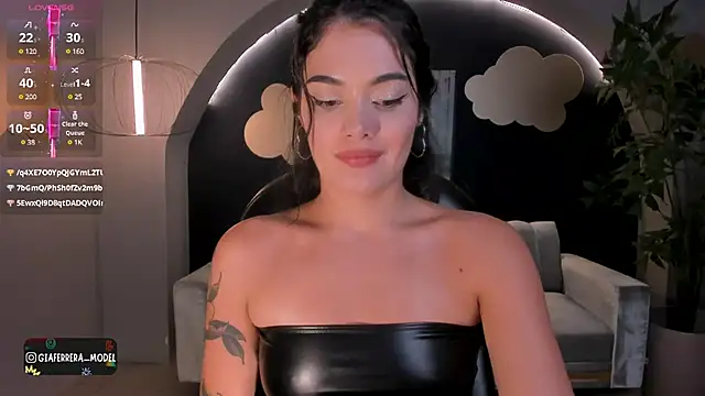 Snapshot of GiaFerrara chatting on March 2025 01:21:02 AM GiaFerrara online show from March 2025 01:21:02 AM