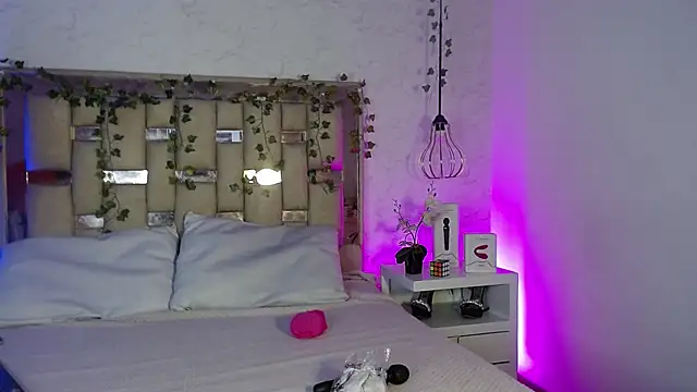 GigiVolkova online show from November 2025 03:52:01 AM