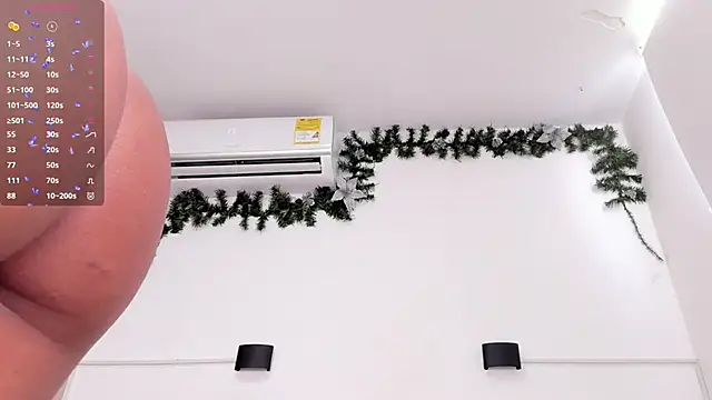 Snapshot of emma_curlsss chatting on December 2024 01:51:02 PM emma curlsss online show from December 2024 01:51:02 PM