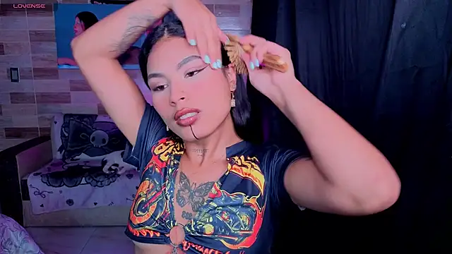 Snapshot of Dolcee_zoe chatting on April 2026 11:07:01 PM Dolcee zoe online show from April 2026 11:07:01 PM