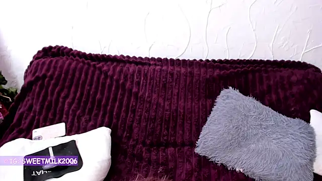 Snapshot of sweetmilk2006 chatting on October 2025 05:30:01 PM sweetmilk2006 online show from October 2025 05:30:01 PM