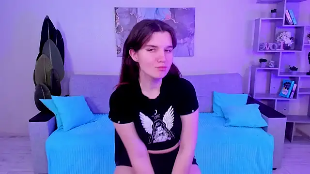 Snapshot of BonneyLove chatting on December 2024 10:30:01 PM BonneyLove online show from December 2024 10:30:01 PM