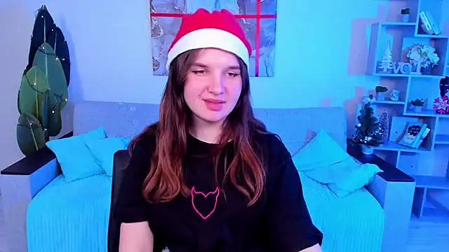 Snapshot of BonneyLove chatting on December 2024 08:21:02 PM BonneyLove online show from December 2024 08:21:02 PM