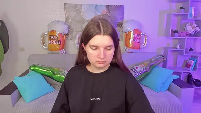 Snapshot of BonneyLove chatting on October 2025 10:07:01 PM BonneyLove online show from October 2025 10:07:01 PM